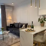 Urban Opolska 10 No 29 -rooftop Garden - Free Garage - Luxury Apartment