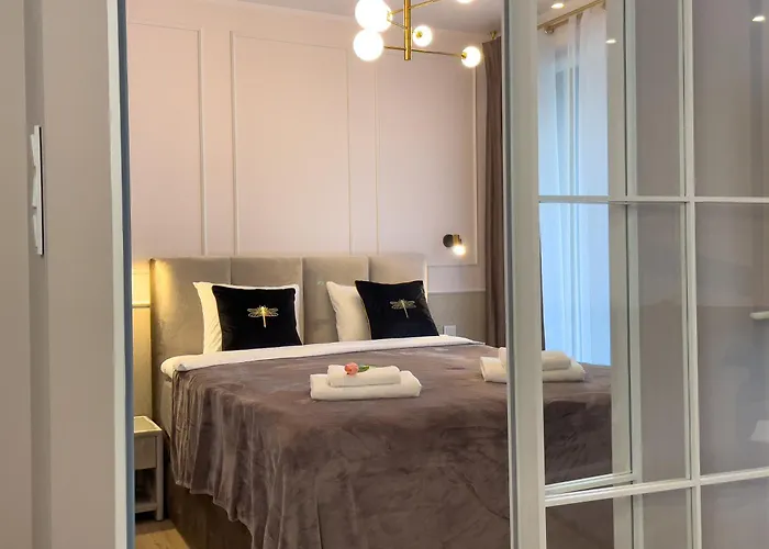 Urban Luxury Opolska 10 No 29, Free Garage, Self Check-in דירה קטוביץ